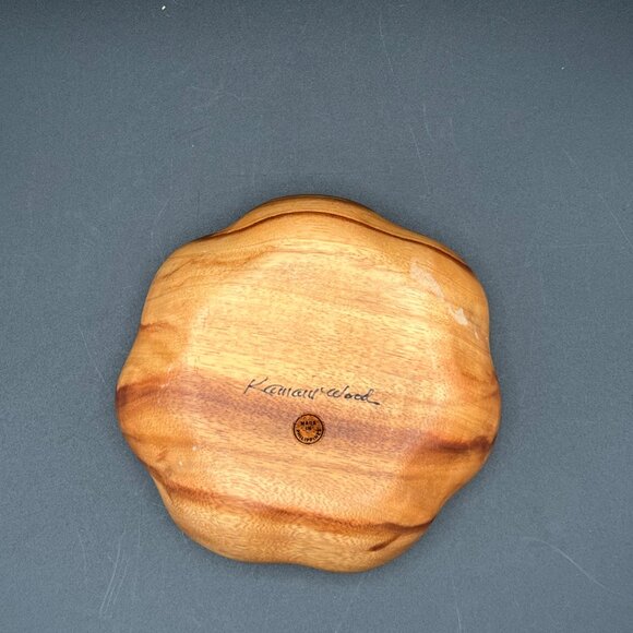 Vintage 1960s Suar Wood (Monkey Pod Wood) Hand Carved Scalloped Bowl - Picture 4 of 5